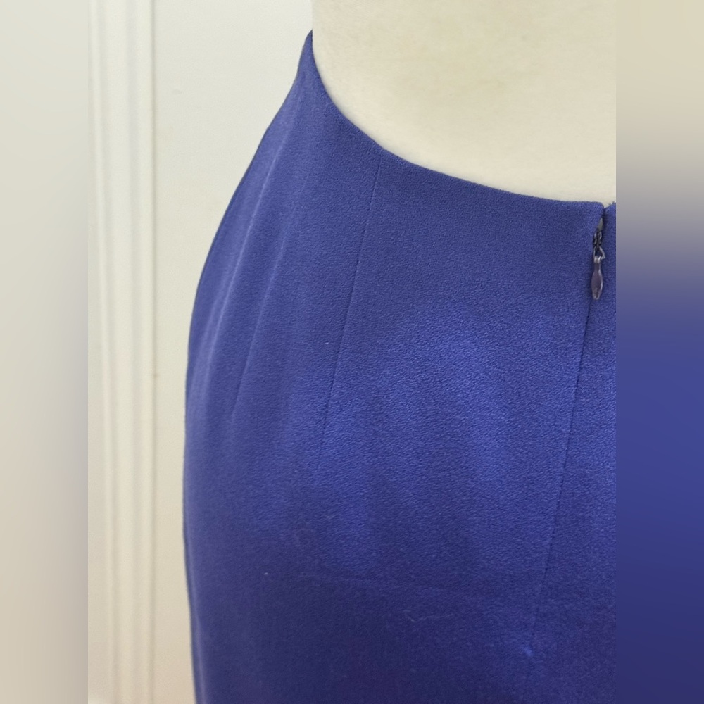 Linda Allard Ellen Tracy. Purple Crepe Wool Pencil Skirt. Size 10. - Picture 7 of 11